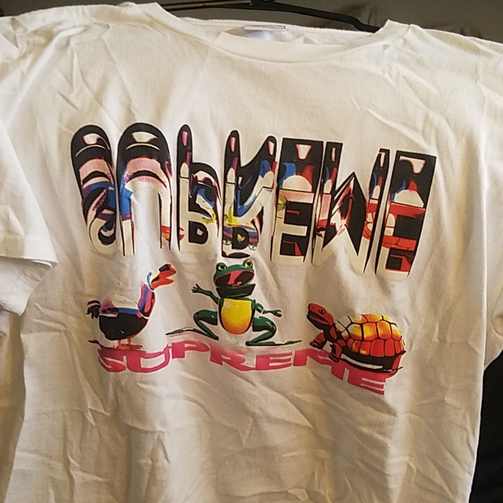 Supreme Friends Tee
